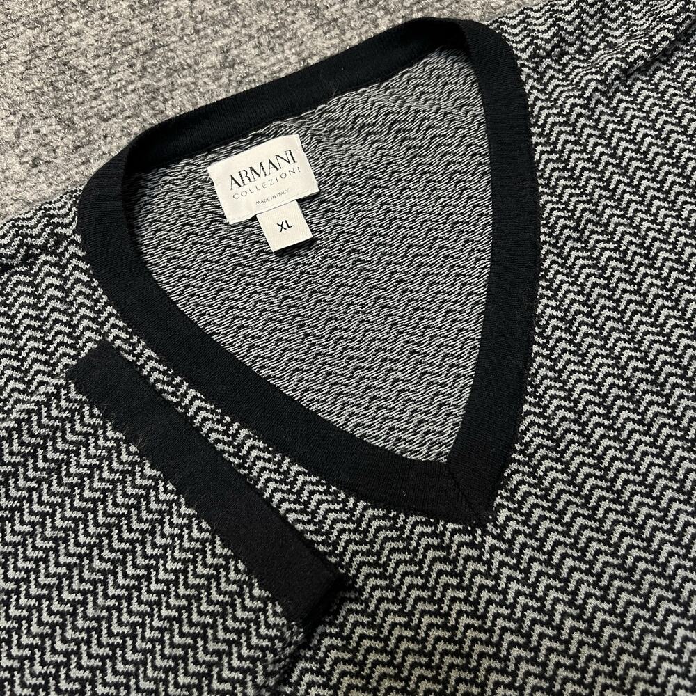 Armani Collezioni Men's XL Gray Herringbone V-Neck Sweater Made In Italy Giorgio